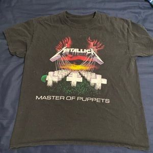 Metallica shirt Large